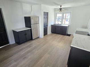 302 National Ave NW APT 1, Grand Rapids, MI 49504