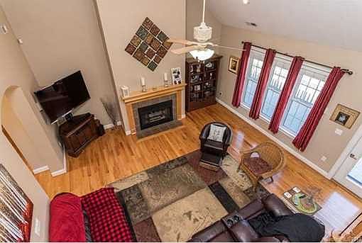 5th image of 2390 Carriage Ln
