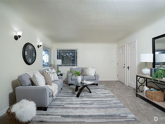 2nd image of 7813 Yakima Avenue
