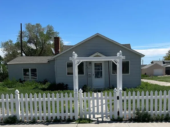 557 N Clark St, Powell, WY 82435