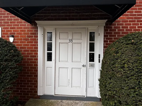 50 Greenhouse Road #33C, Bridgeport, CT 06606