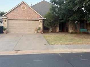16600 Farmington Way, Edmond, OK 73012