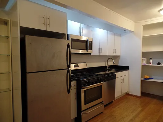 Rented by Keller Williams NYC | media 20
