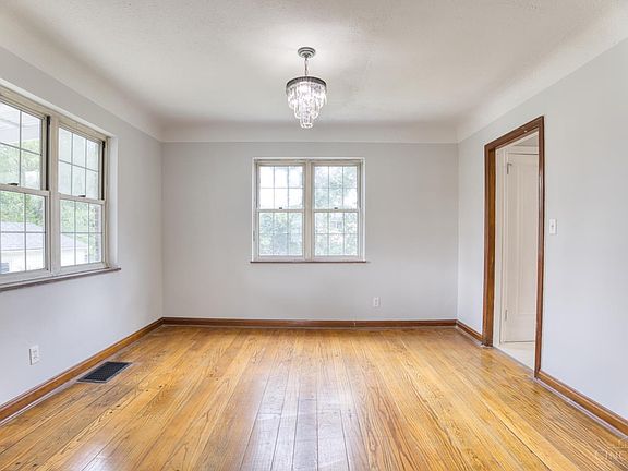 5th image of 2512 Losantiville Ave