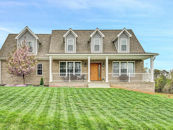 111 Halsey Ct, Wirtz, VA 24184