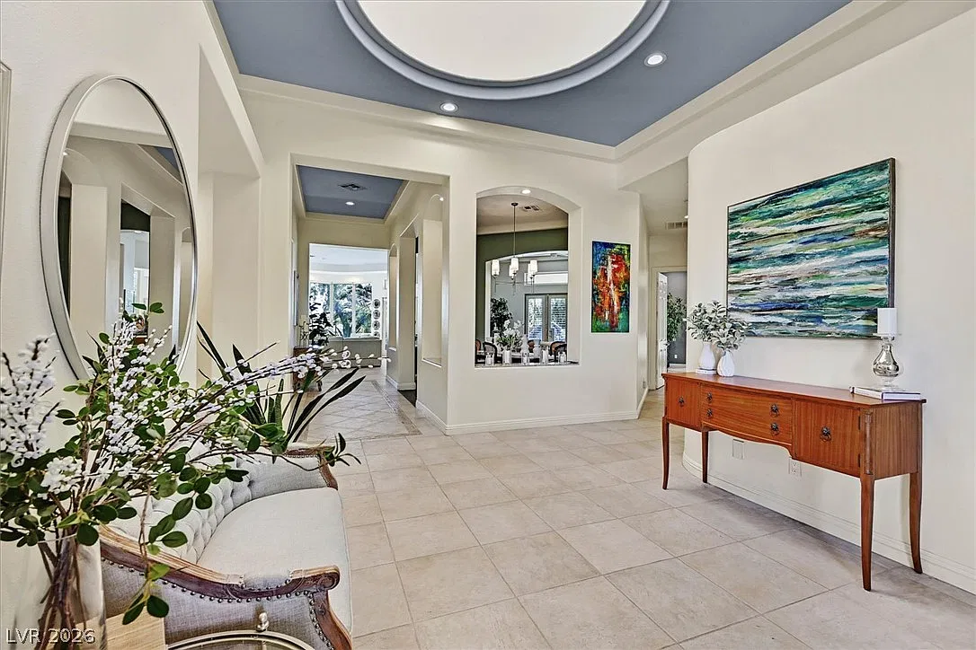 3 bed, 2.5 bath, 3372 sqft, $6,500 — Photo 4