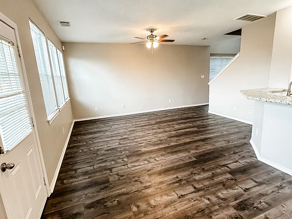 5th image of 17247 Oakwood Chase Dr