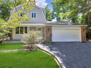 20 Dalewood Ln, Kings Park, NY 11754