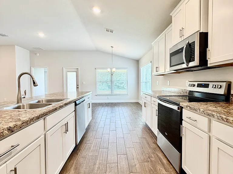 633 W Rexford Dr — Photo 6