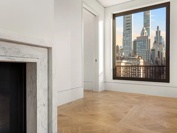 760 Madison Avenue image 1 of 6