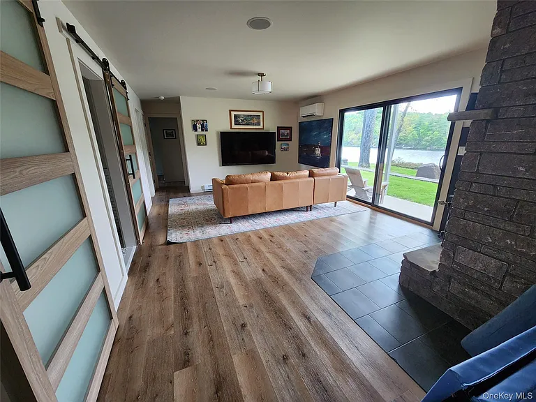 53 Lake Pleasant Dr — Photo 28