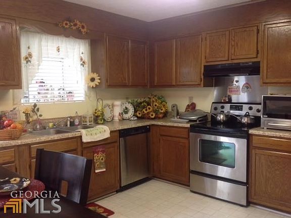 5th image of 1759 Fox Chase Ct SE