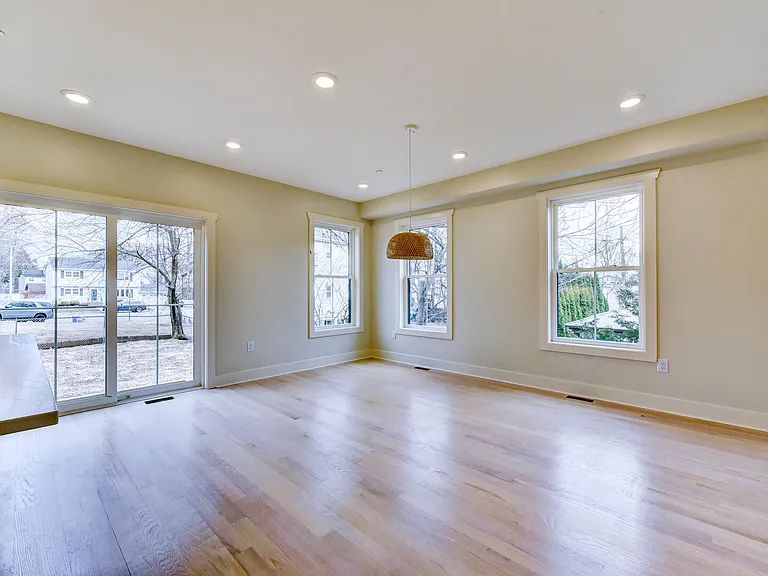 48 Walnut St #1 — Photo 11