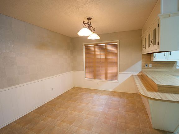 4th image of 9003 Lynnhaven Ave