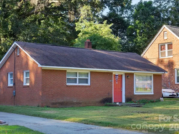 2019 Saint Mark St, Charlotte, NC 28216