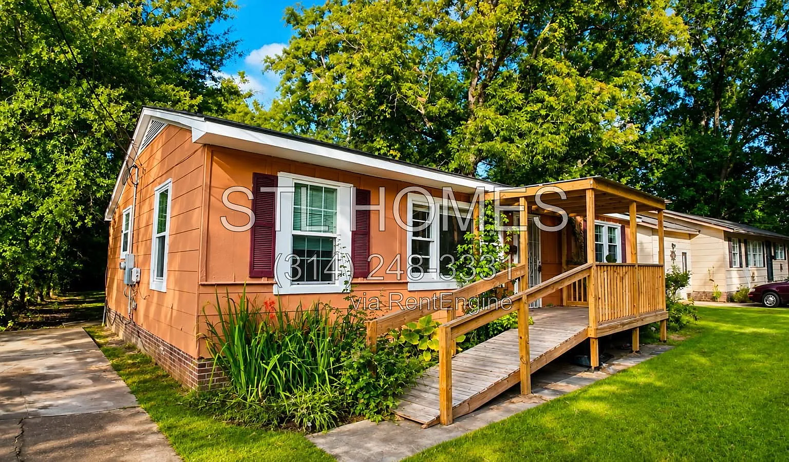 3 bed, 1.0 bath, $1,095 — Photo 2