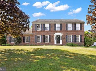 11 Heather Ct, Douglassville, PA 19518
