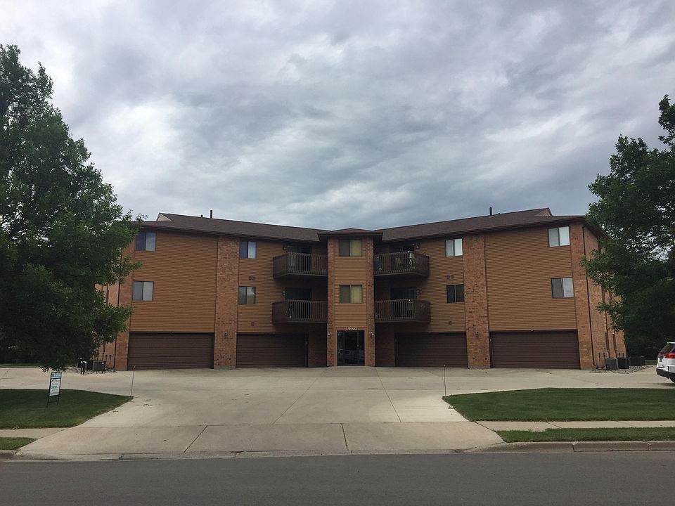 1st image of 1980 Meadowlark Ave SW #301