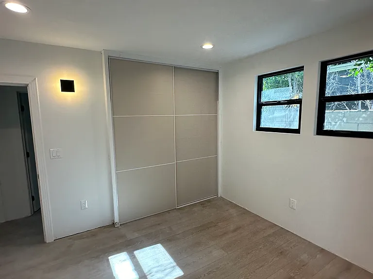 741 Valley View Ave — Photo 21