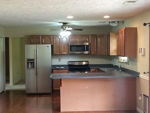 2nd image of 3584 Palmetto Ct