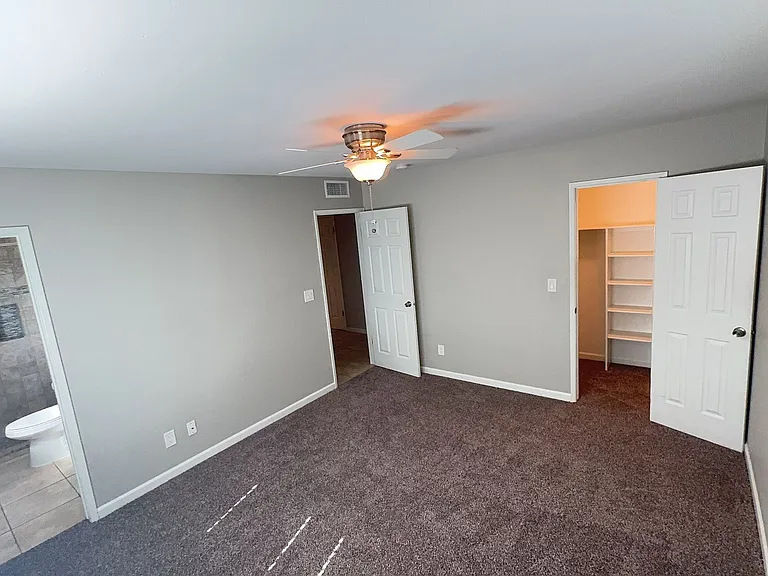10819 W Connecticut Ave — Photo 15