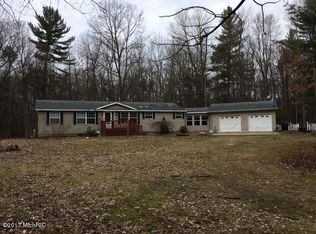 3075 S White Oak Trl, Custer, MI 49405