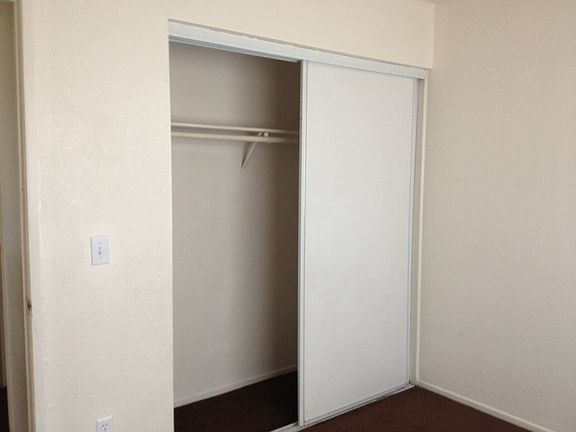 4th image of 16542 Willow St APT 7