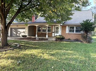 2922 Stanford Ave, Iowa City, IA 52245