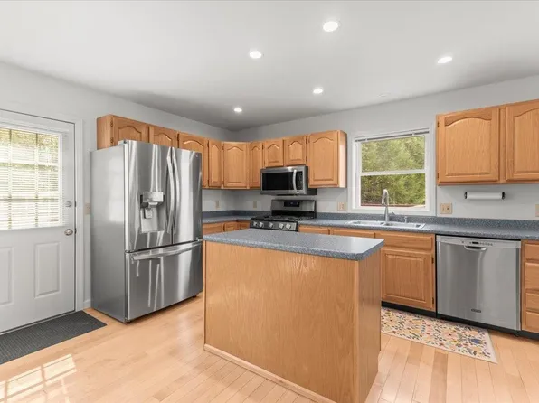16 Joseph Lane, Essex, VT 05452