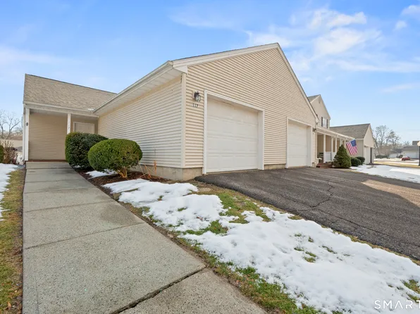117 Dibble Hollow Lane #117, Windsor Locks, CT 06096