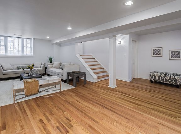 3rd image of 859 N La Salle Dr #G