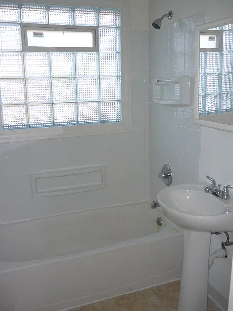 3 bed, 920 sqft, $2,550 — Photo 4