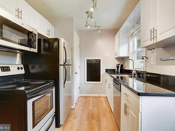 2nd image of 1607 Maurice Dr