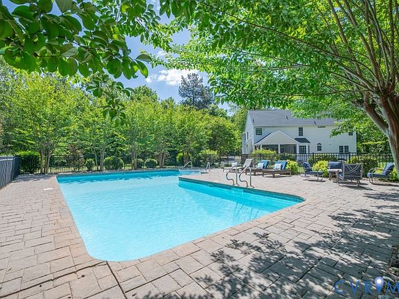 2nd image of 8452 Mount Eagle Rd
