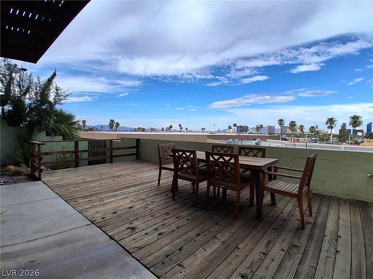 3958 Delos Dr — Photo 20