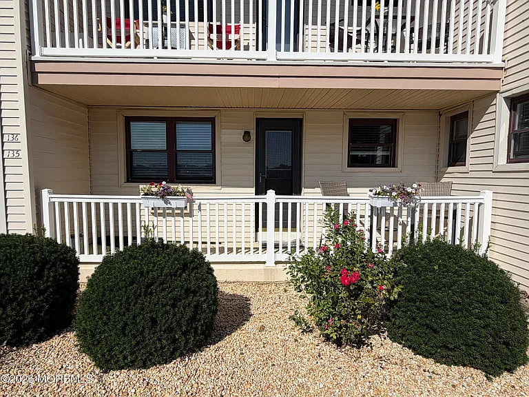 135 Wharfside Dr — Photo 14