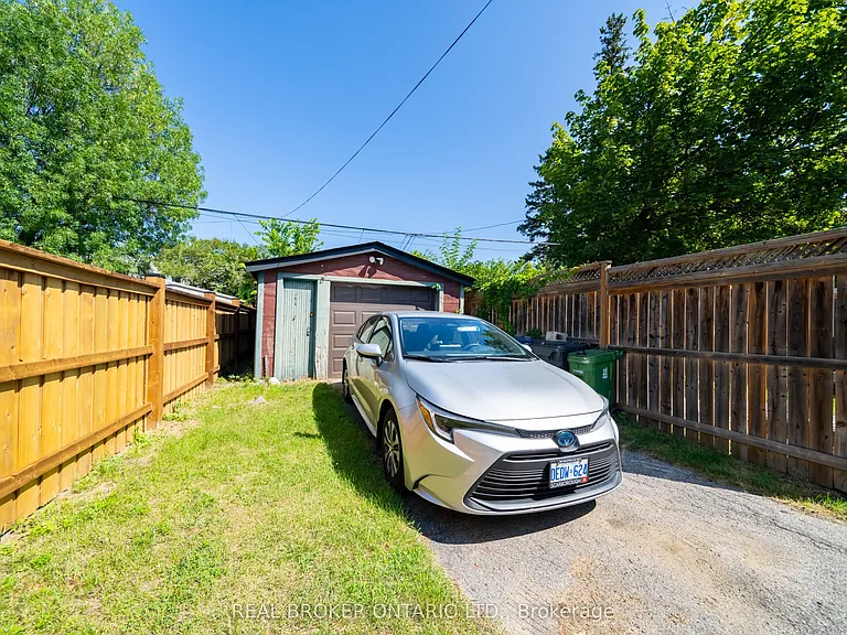 542 Glebeholme Blvd #MAIN — Photo 36