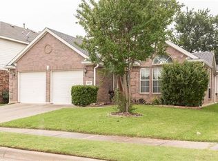 12817 Conifer Ln, Euless, TX 76040