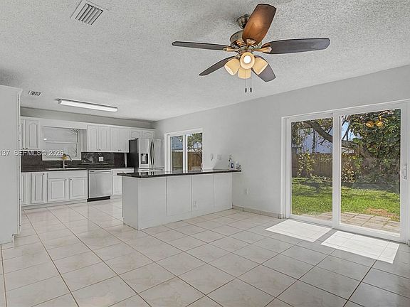 4th image of 11932 SW 273rd St