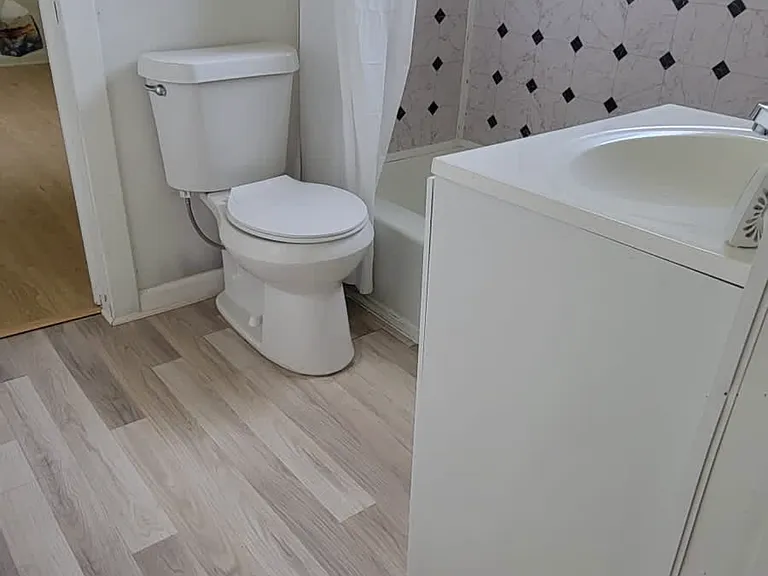 204 Pine St — Photo 7