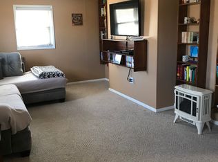 33573 Croweville Dr, Glade Spring, VA 24340