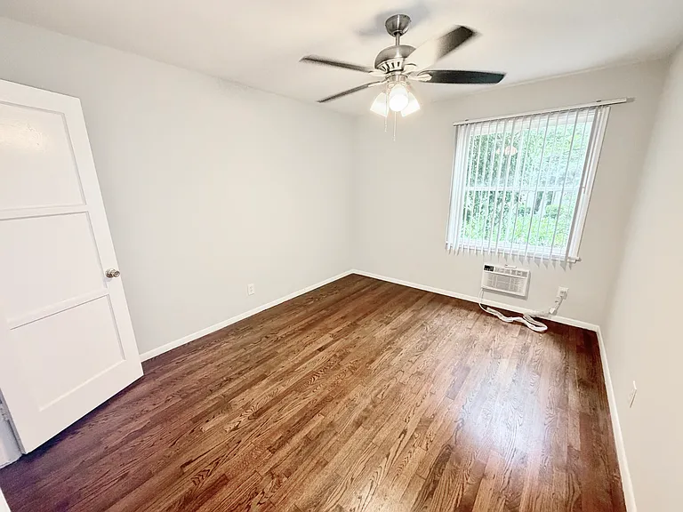 606 W Foothill Blvd — Photo 24