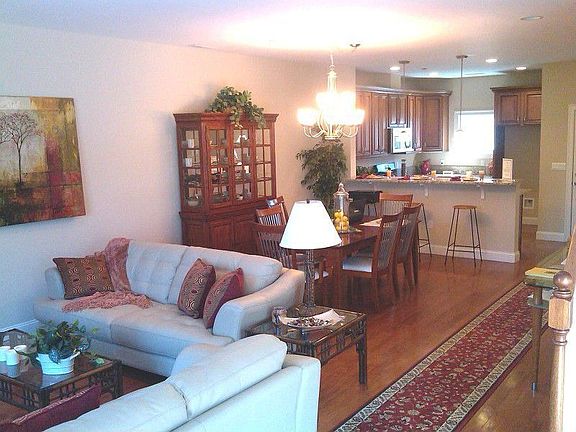 5th image of 1701 Dogwood Cir
