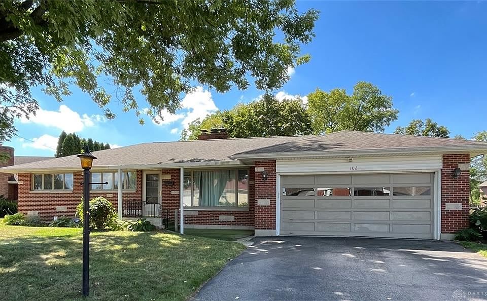 1st image of 102 Philip Dr