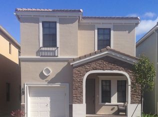 809 NE 191st St, Miami, FL 33179