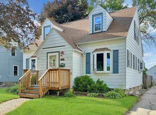 744 1st St, Menasha, WI 54952