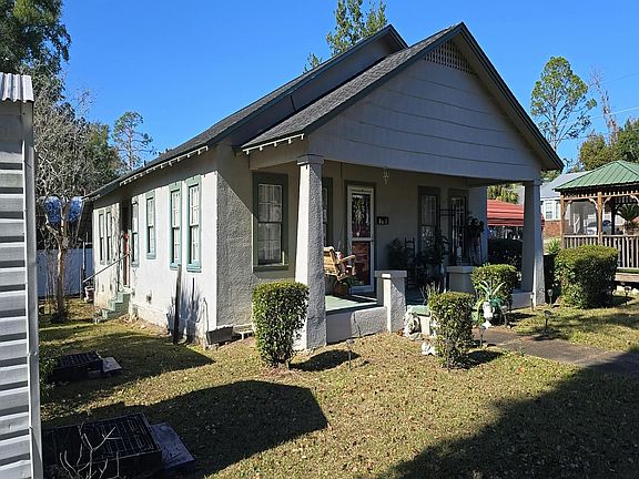 3rd image of 338 SW Horry Ave