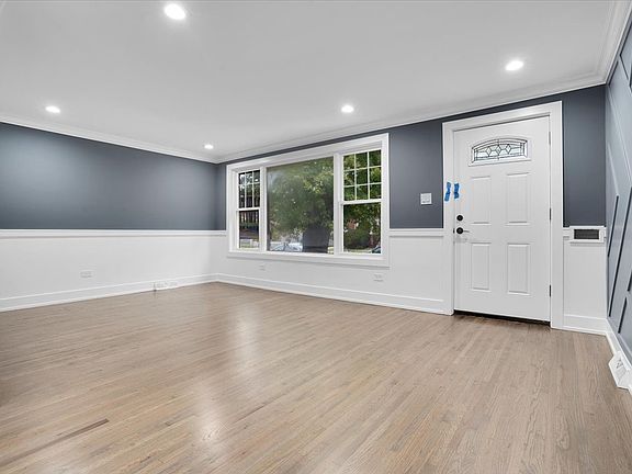 4th image of 9207 S Woodlawn Ave