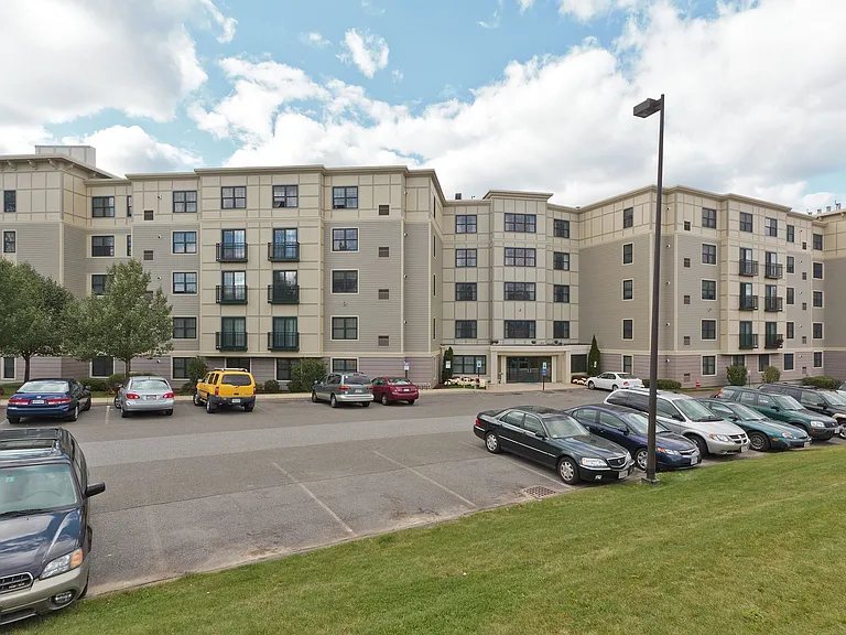 240 Conant Apartments — Photo 17
