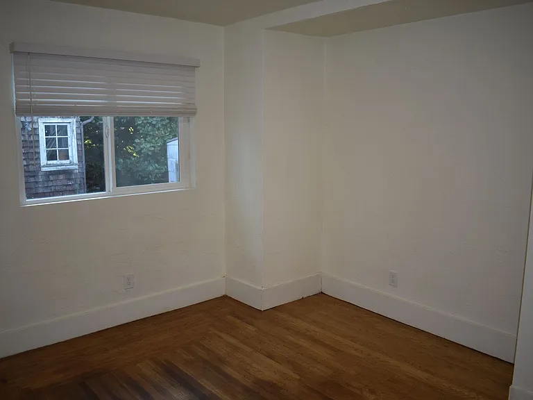 1317 Virginia St — Photo 13